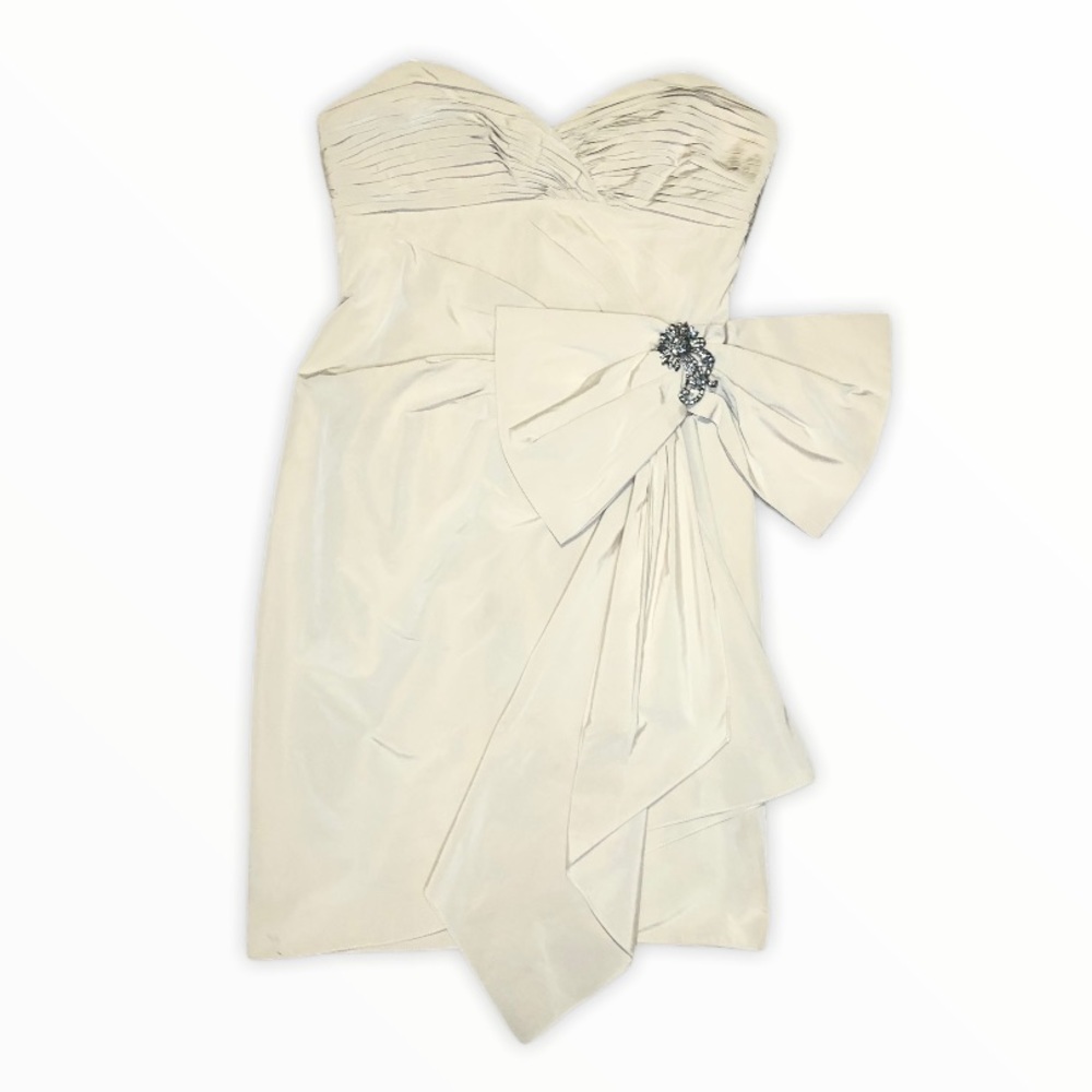 BCBGMaxAzria Beige Strapless Sweetheart Dress